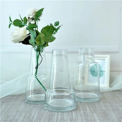 แจกันดอกไม้แก้วใส